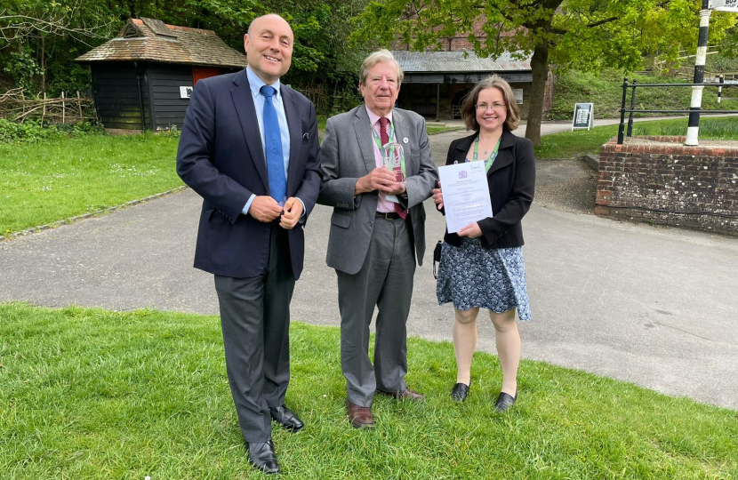 Andrew Griffith with Richard Vernon and Award