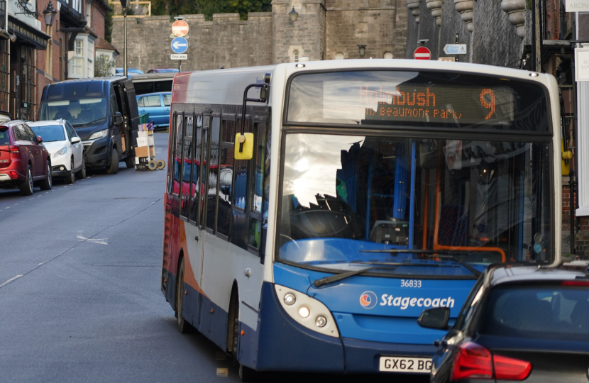 Bus in Arundel - Internal Source