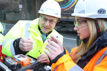 Andrew Griffith MP with Openreach worker