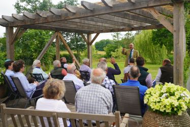 Andrew speaking to ASD farmers in Wisborough Green