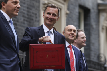 Andrew Griffith MP with the Chancellor on the steps of 11 Downing Street